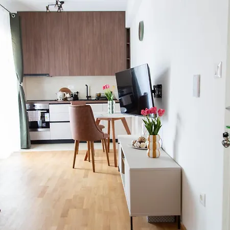 Tulip - New Studio, Self Check-in, Airport Pickup Appartement *